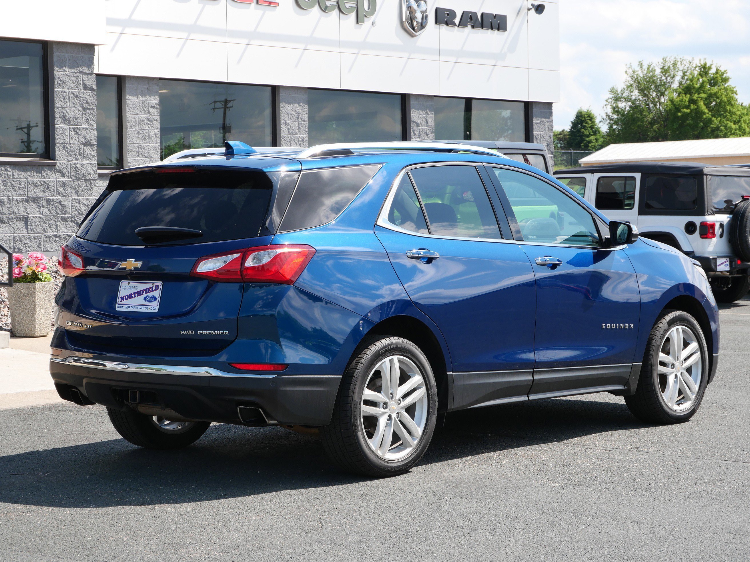Used 2019 Pacific Blue Metallic Chevrolet Premier image 8