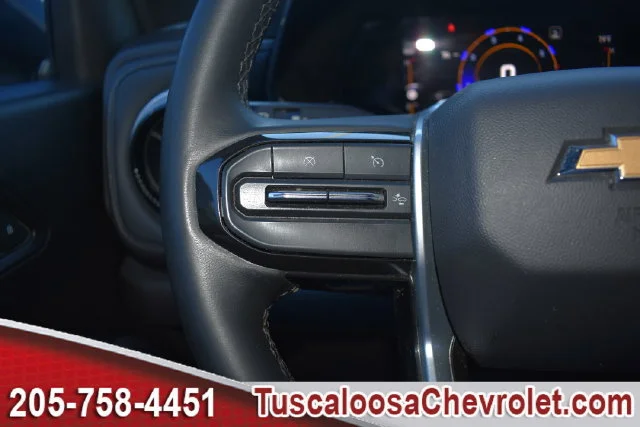 Used 2023 SUMMIT WHITE Chevrolet 4WD LT image 28
