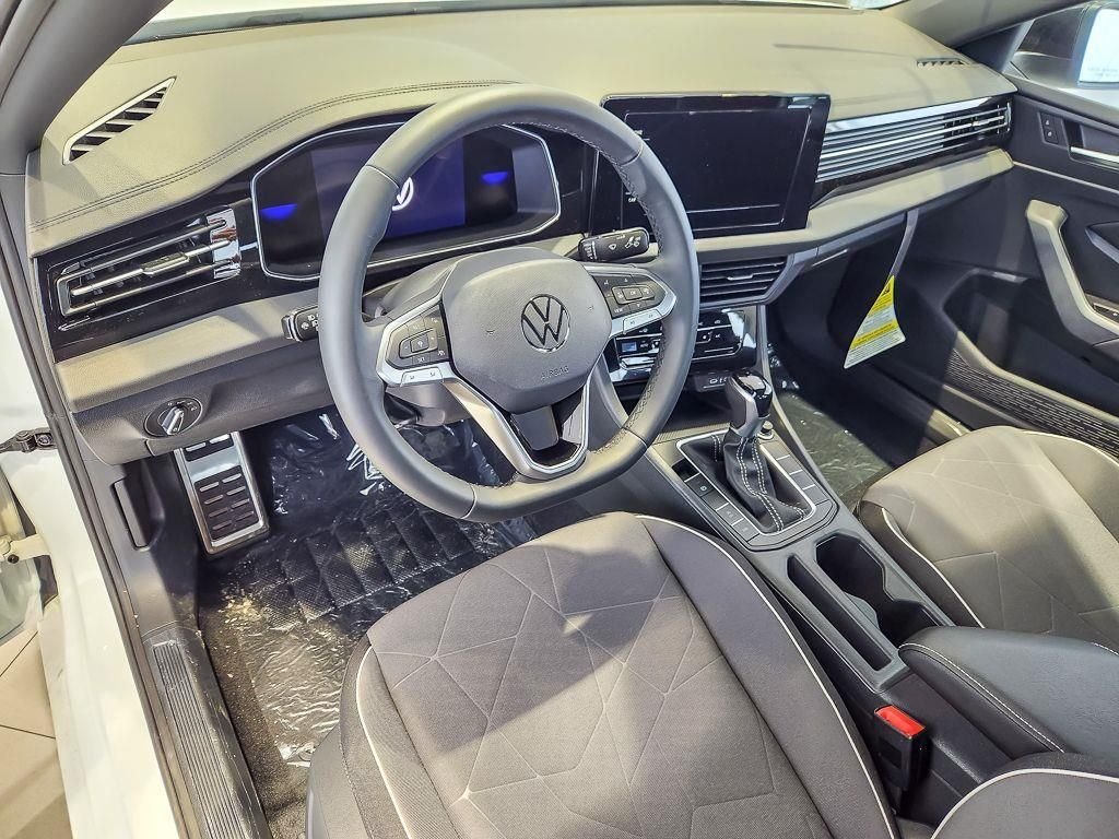 New 2026 Pure White Volkswagen 1.5T Sport image 8