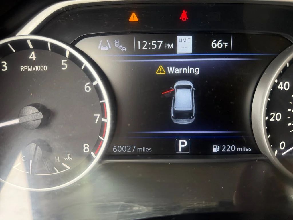 Used 2021 Gray Nissan SL image 19