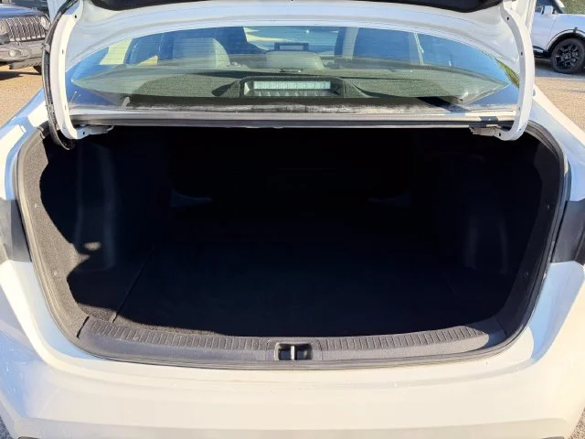 Used 2025 Ice Toyota LE image 29