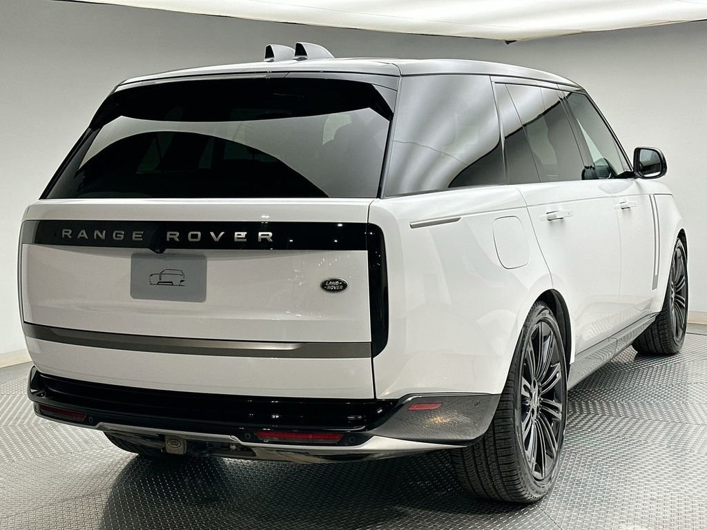 Certified Used 2023 Fuji White Land Rover SE image 13