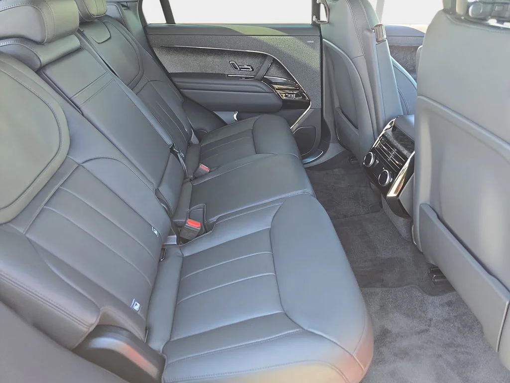 2025 Land Rover Range Rover Sport SE - Photo 11