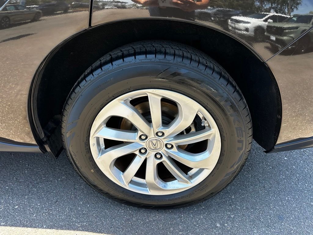 Used 2018  Acura Technology Package image 11