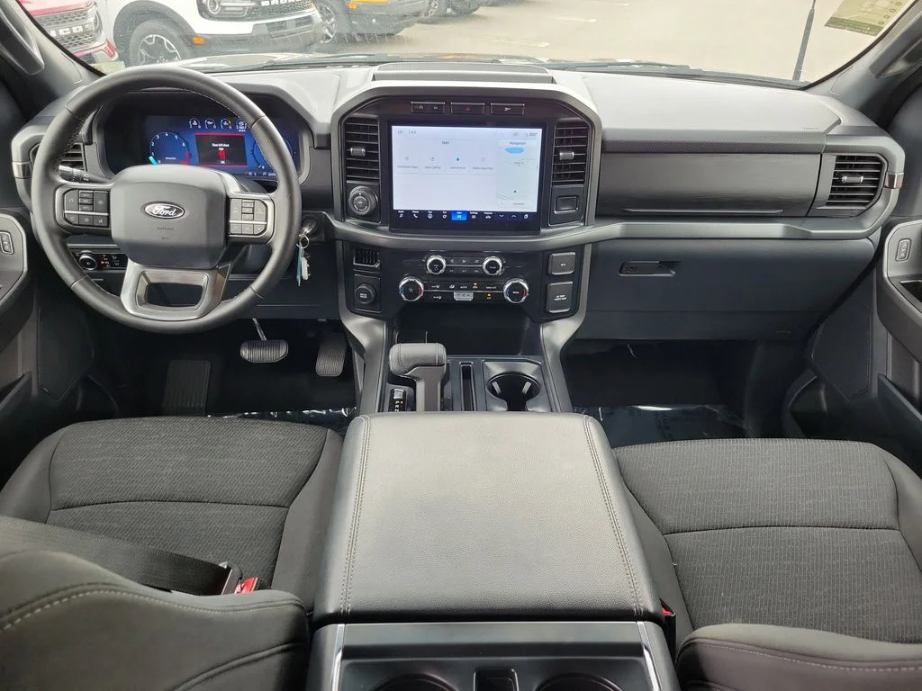 Used 2024 Black Ford XLT image 10