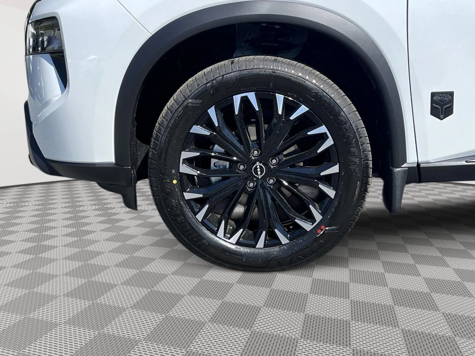 New 2026 Everest White Pearl TriCoat Nissan Dark Armor™ image 9