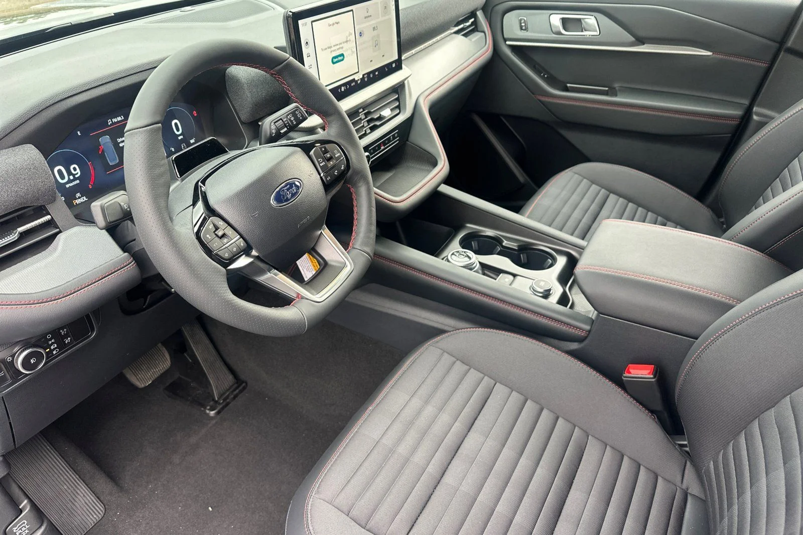 New 2026 Carbonized Gray Metallic Ford ST-Line image 6