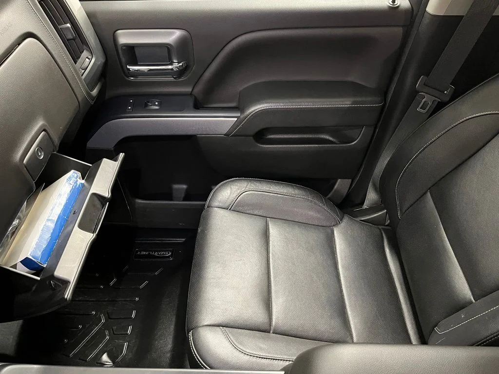 Used 2018 White Chevrolet LTZ image 40