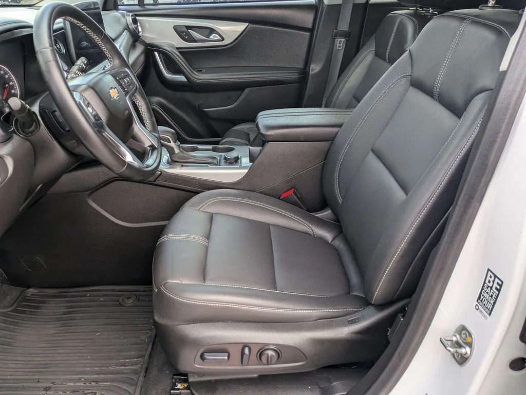 Used 2024 White Chevrolet LT image 11
