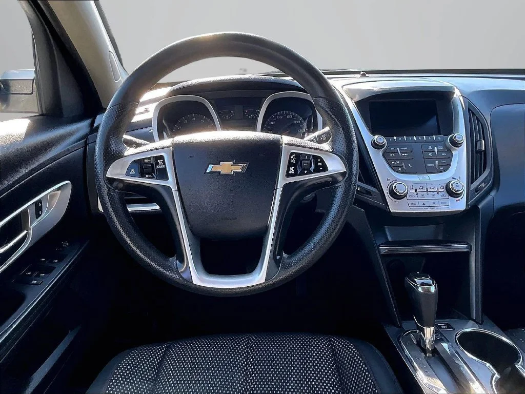 Used 2016 White Chevrolet LT image 5