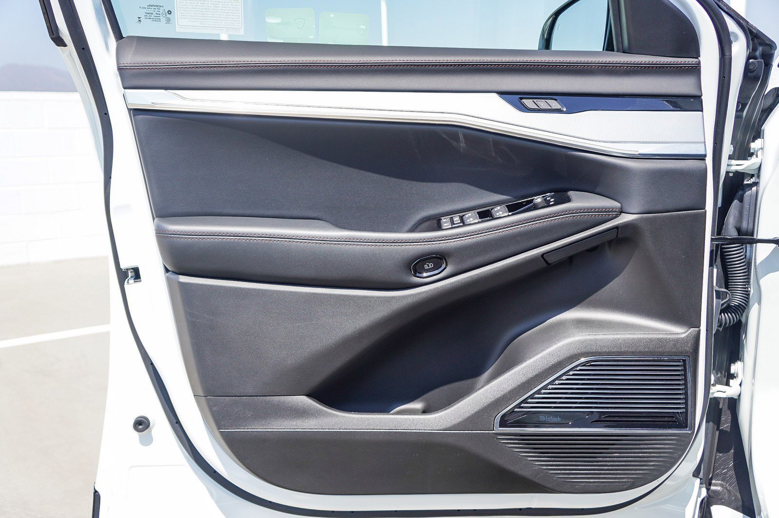 2024 Jeep Wagoneer S Launch Edition - Photo 24