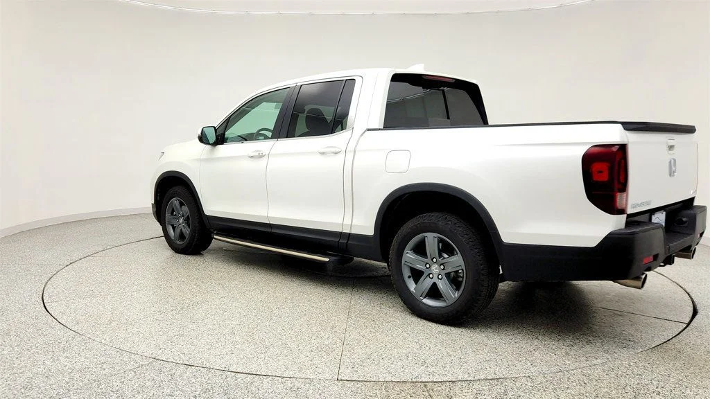 Used 2023 Platinum White Pearl Honda RTL AWD image 7