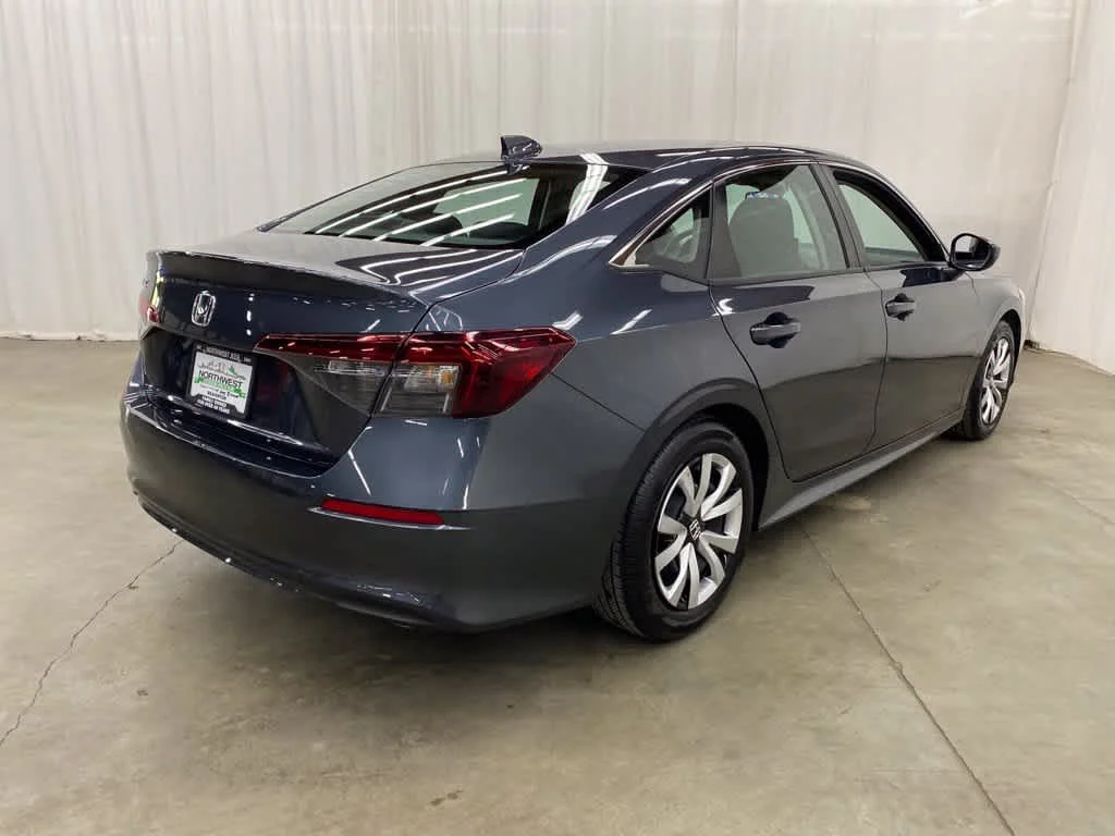 Used 2025  Honda LX image 6
