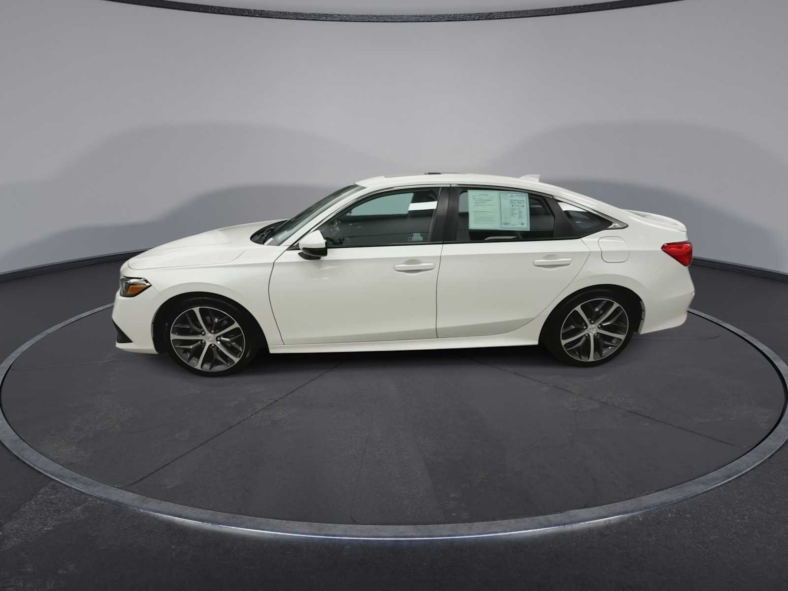 Used 2023 White Honda Touring image 5