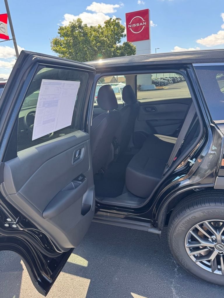 2026 Nissan Rogue S - Photo 12