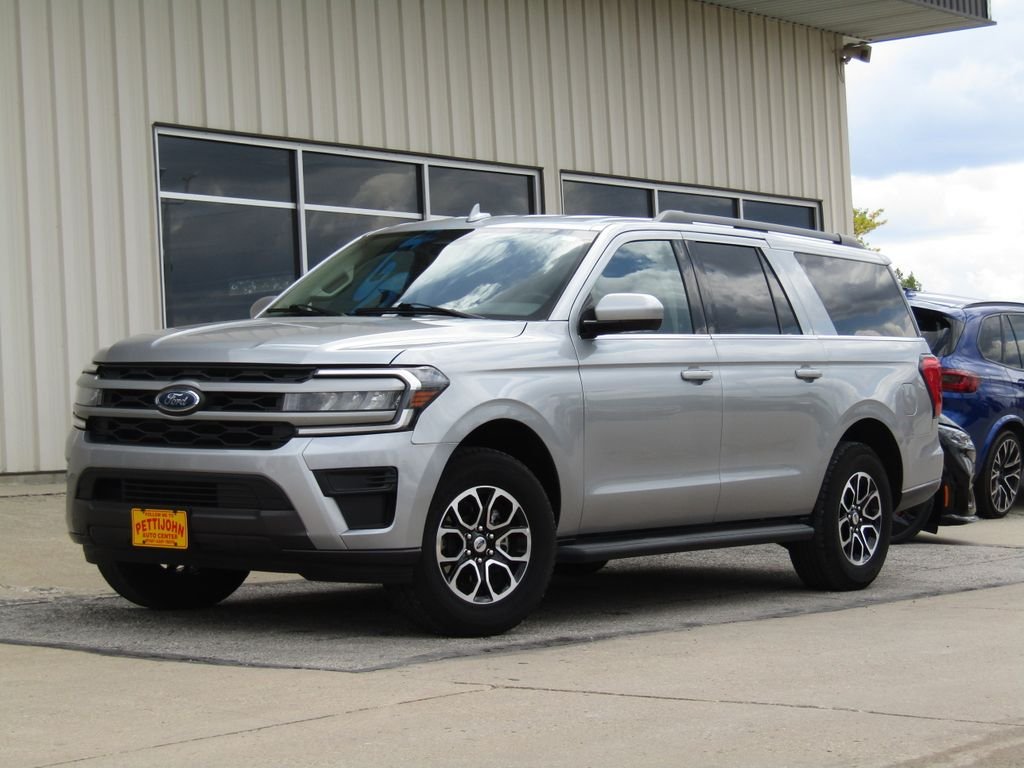 Used 2024 Silver Ford XLT image 12