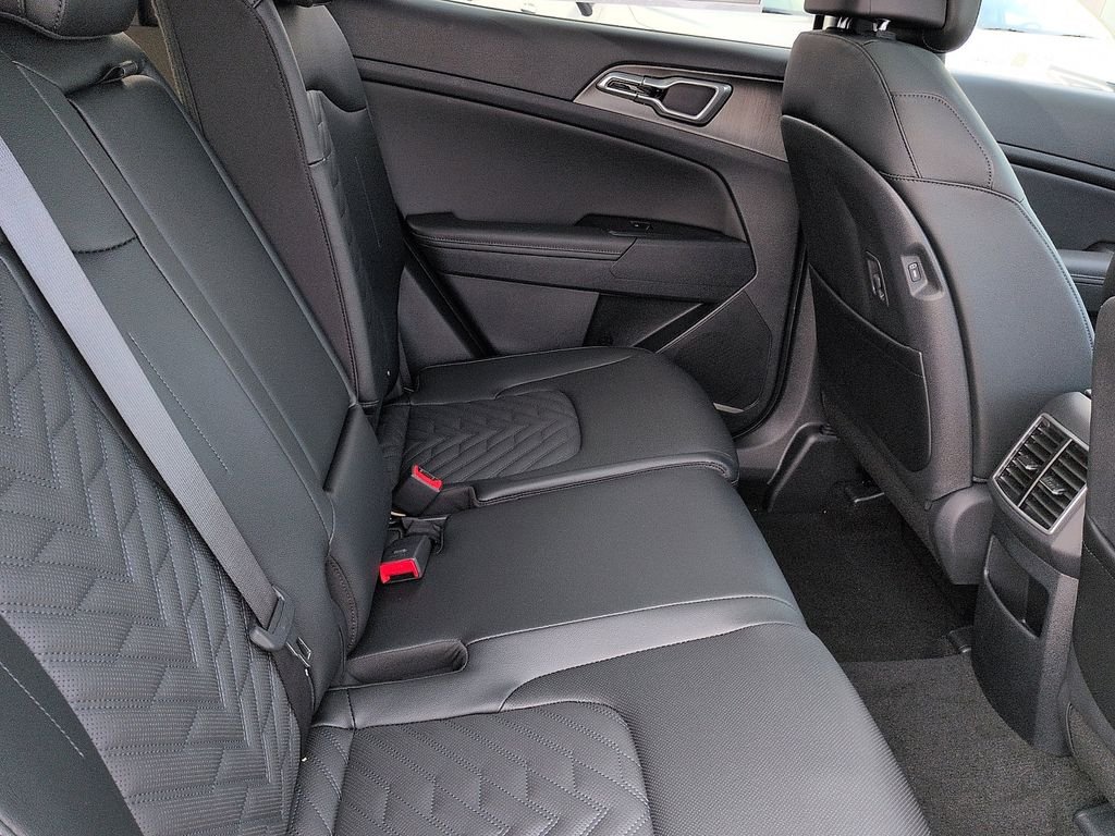 New 2026 Glacial White Pearl Kia X-Line image 8