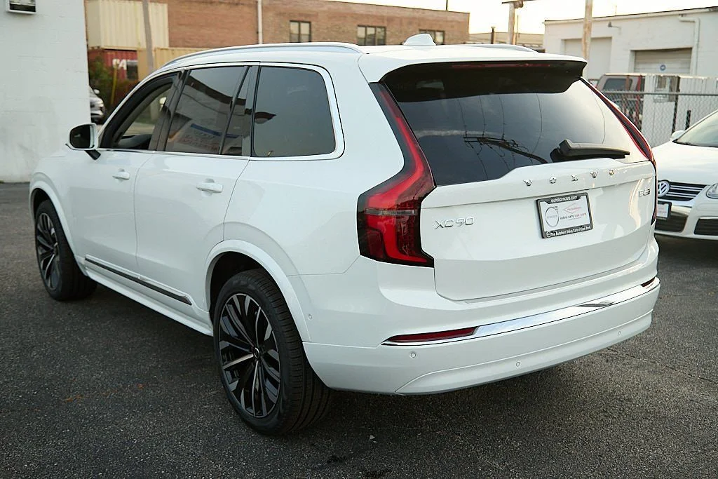 New 2026 Crystal White Volvo Plus image 7