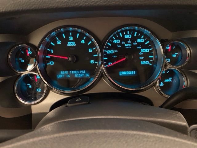 Used 2008 Silver Chevrolet LT image 25