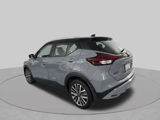 Used 2023 Gray Nissan SV image 6