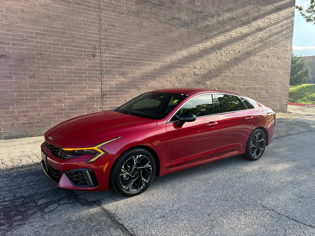 Used 2025 Runway Red Kia GT-Line image 1