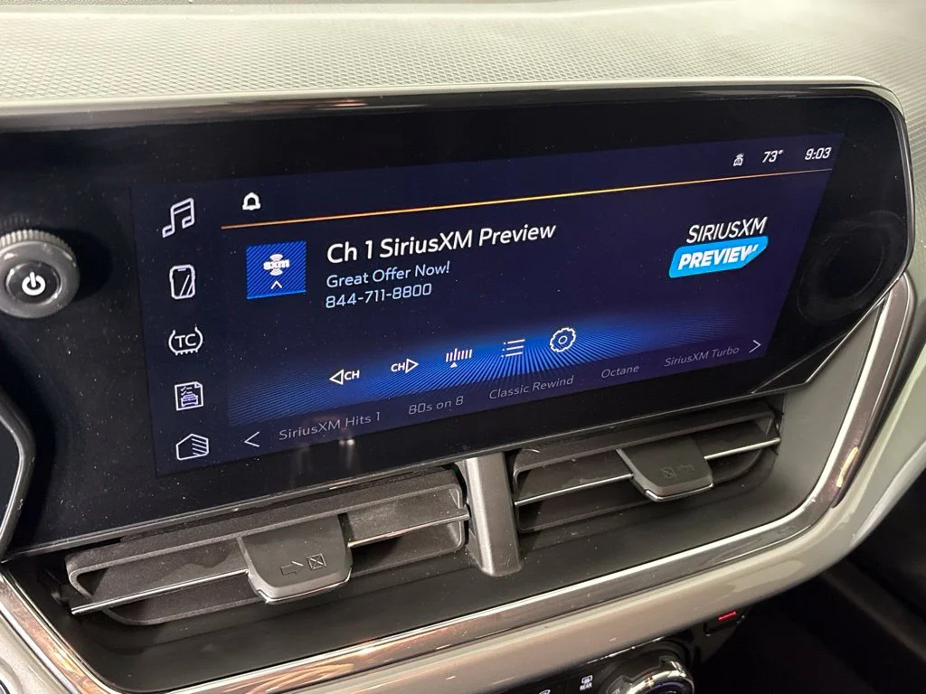 Used 2025 White Chevrolet LT image 34