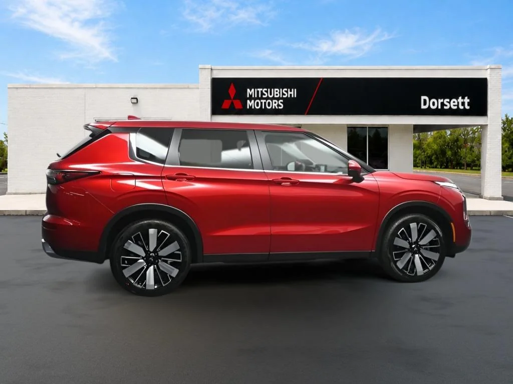 New 2026 Red Diamond Mitsubishi SE image 5