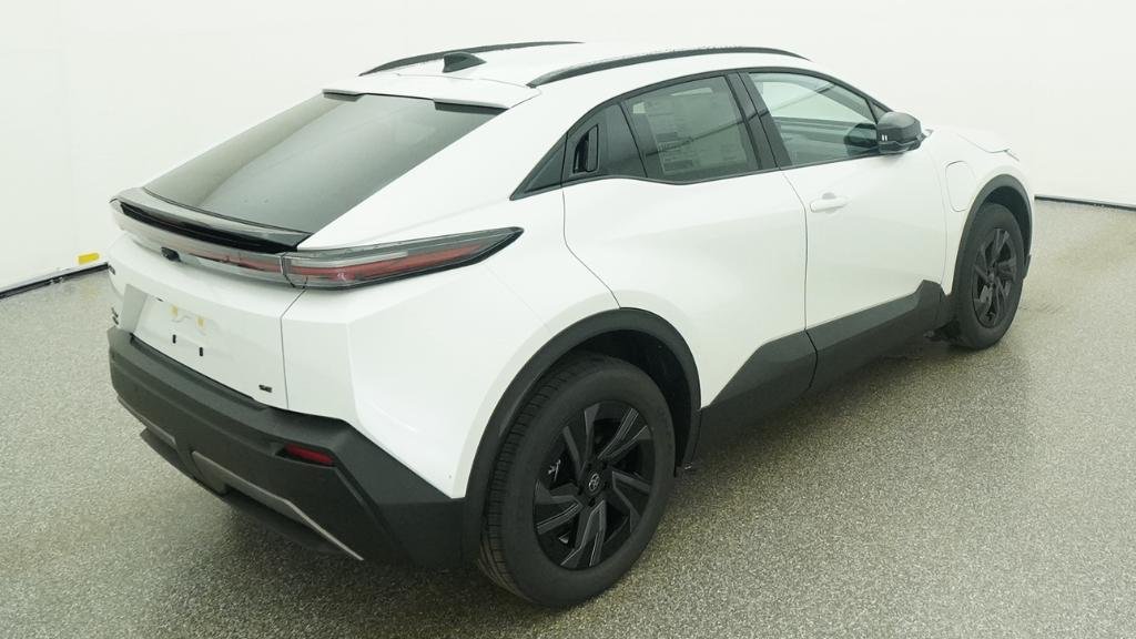 New 2026 Wind Chill Pearl Toyota SE image 9