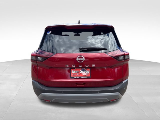 Used 2023 Red Nissan S image 6