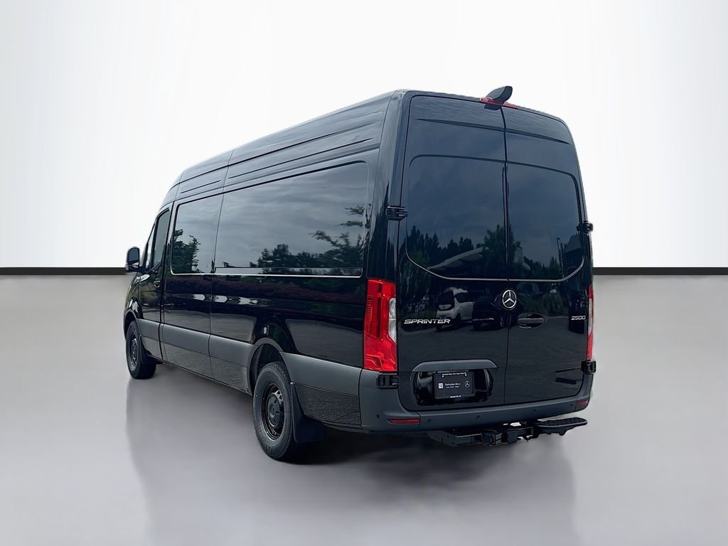New 2026  Mercedes-Benz Cargo 170 WB image 5