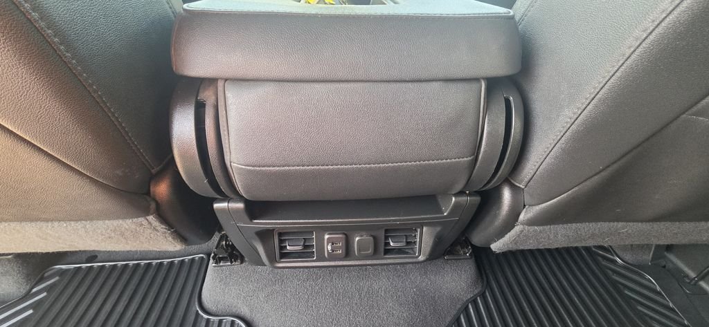 Used 2023 Summit White Chevrolet LT image 32