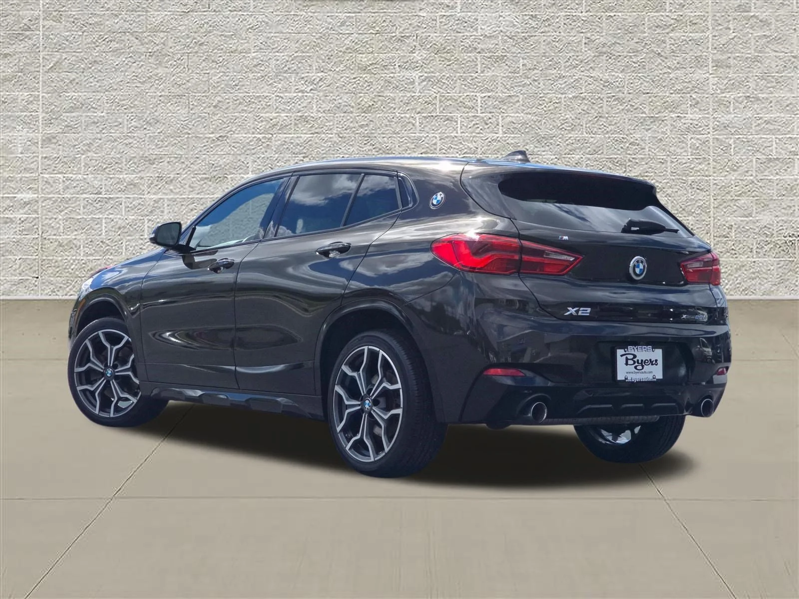 Used 2020 Dark Olive Metallic BMW xDrive28i image 5