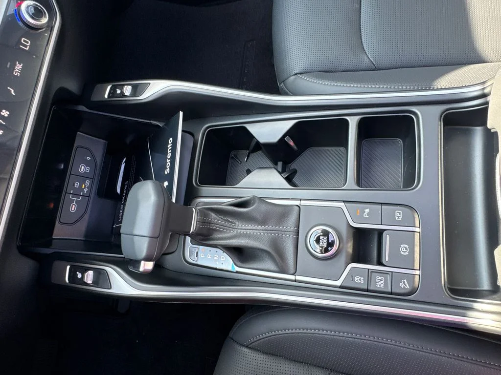 New 2026 Ivory Silver Kia S image 29