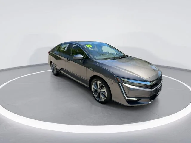 Used 2018  Honda Base image 2