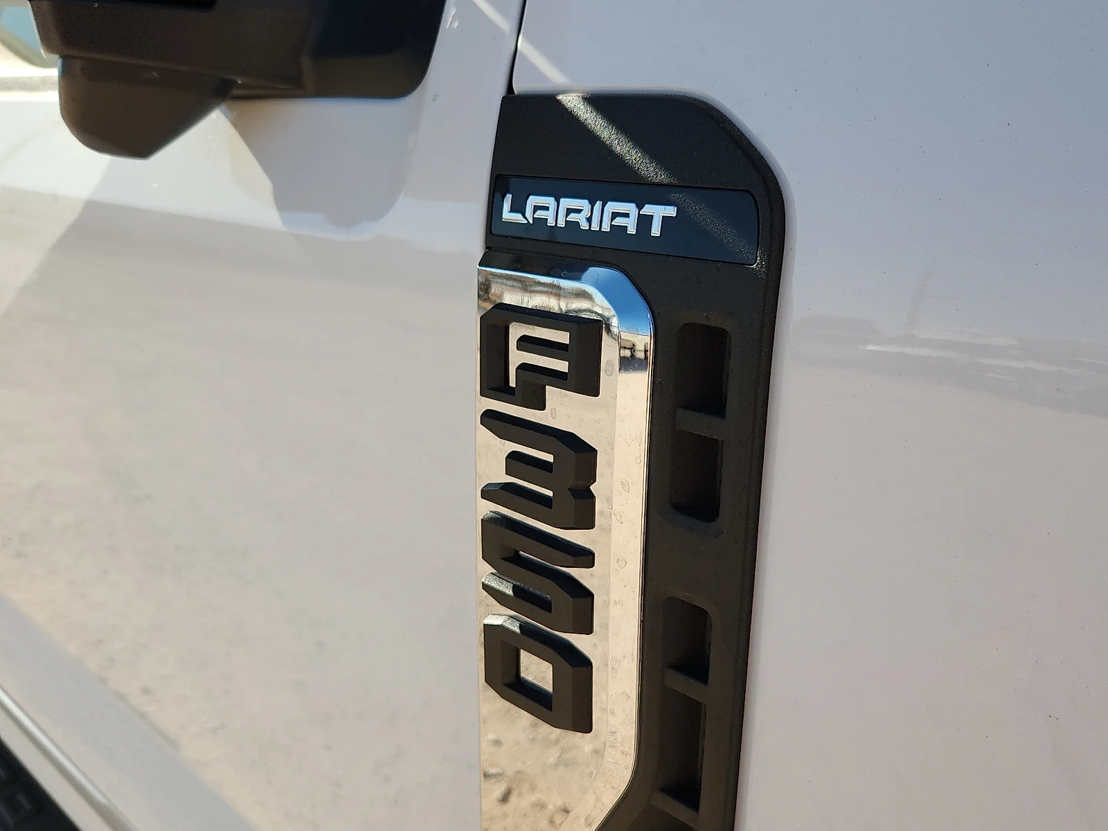 New 2026 Oxford White Ford Lariat image 10