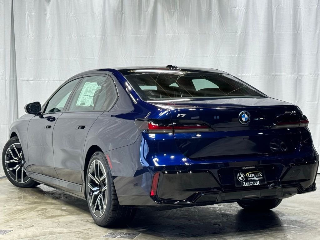 Used 2026 Blue BMW xDrive60 image 5