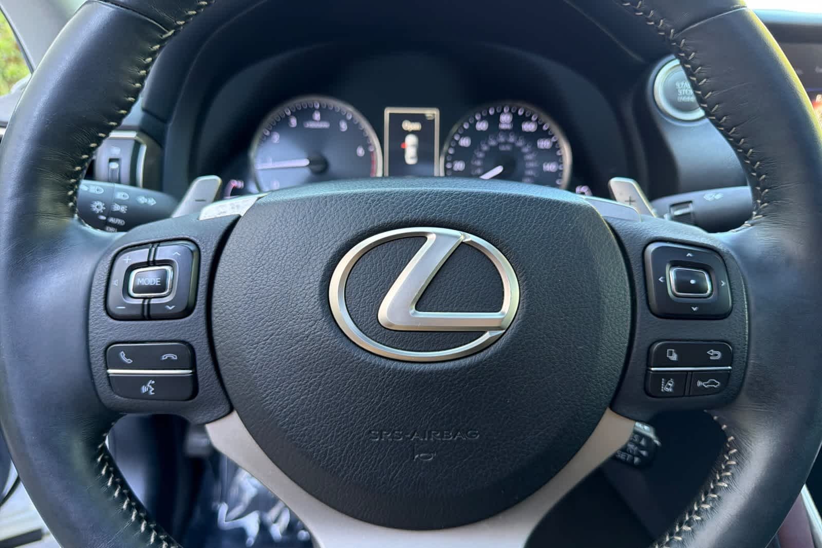Used 2019 Eminent White Pearl Lexus  image 24