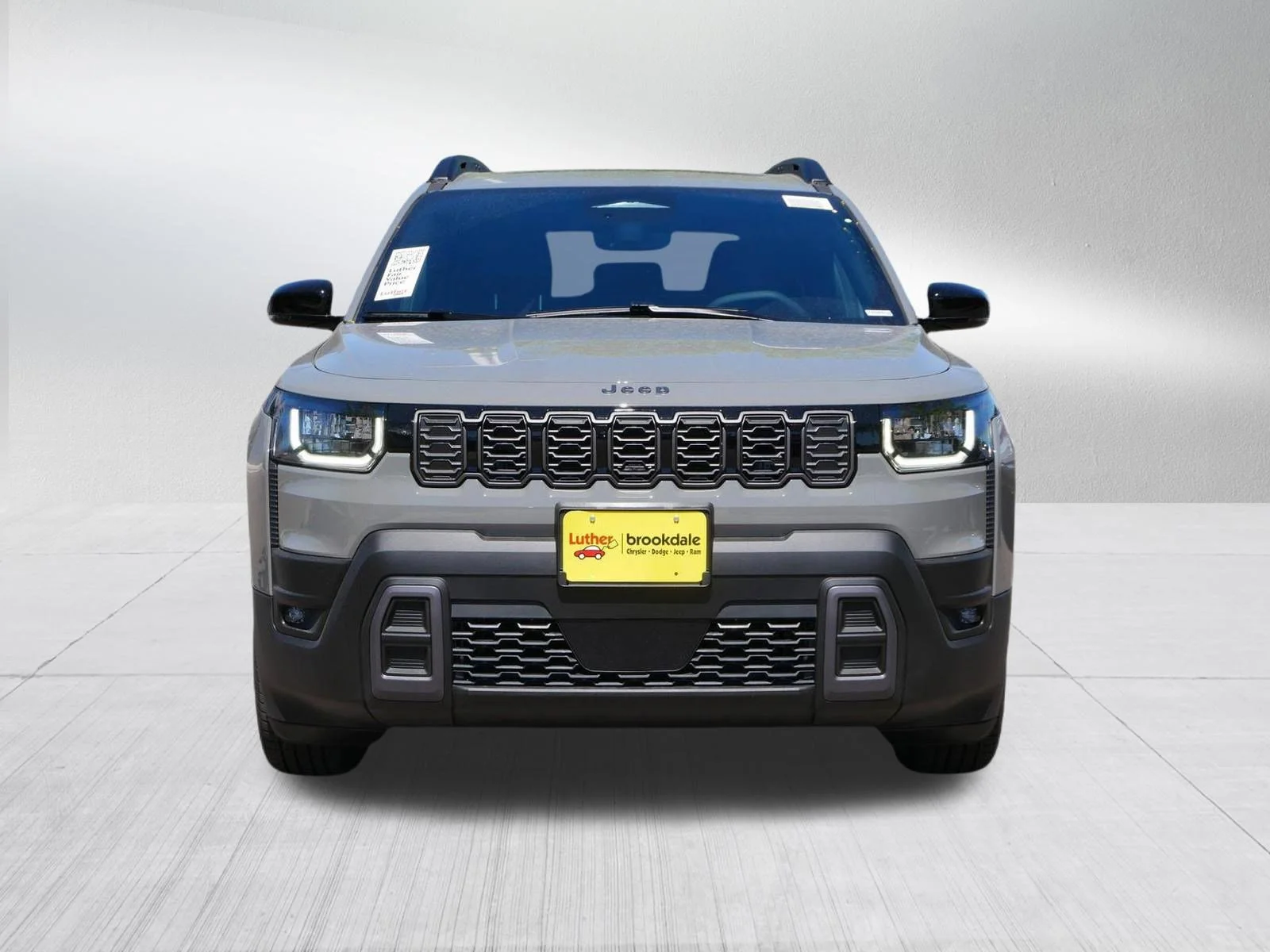 New 2026 Sting-Gray Clear-Coat Exterior Paint Jeep Limited image 2