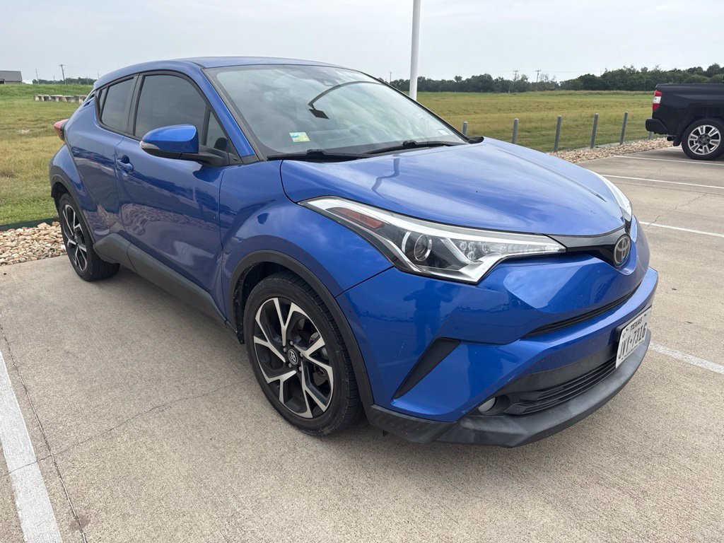 Used 2018 Blue Toyota XLE Premium image 1
