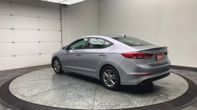Used 2017 Shale Gray Metallic Hyundai SE image 30