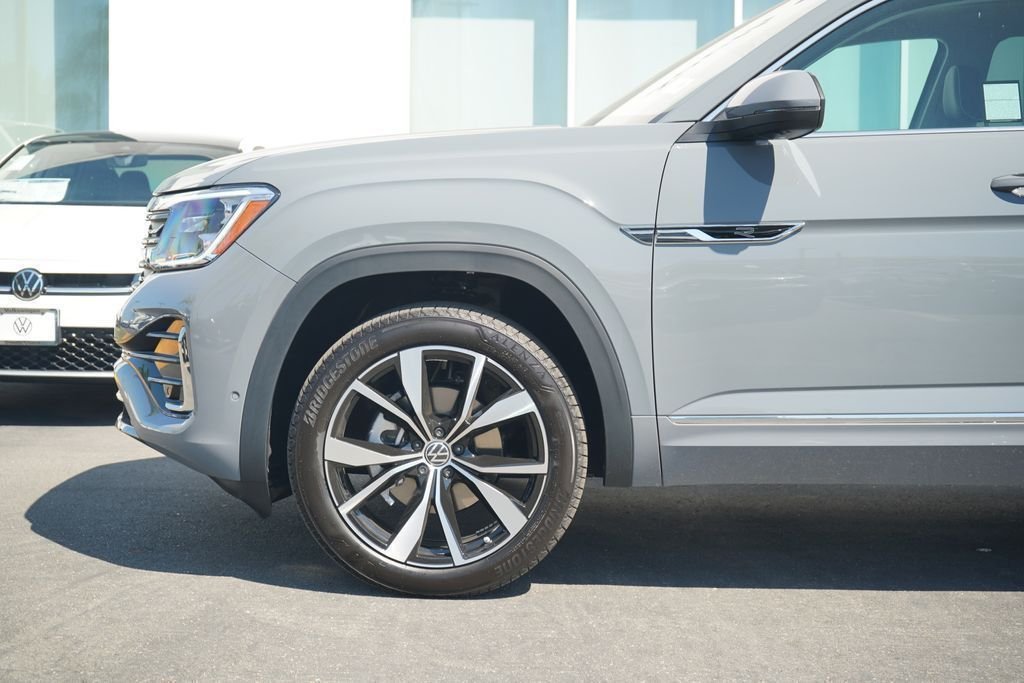 2025 Volkswagen Atlas SEL Premium R-Line - Photo 2