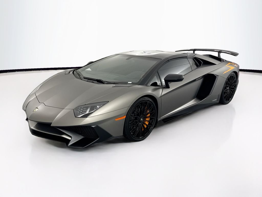 Used 2017  Lamborghini  image 39