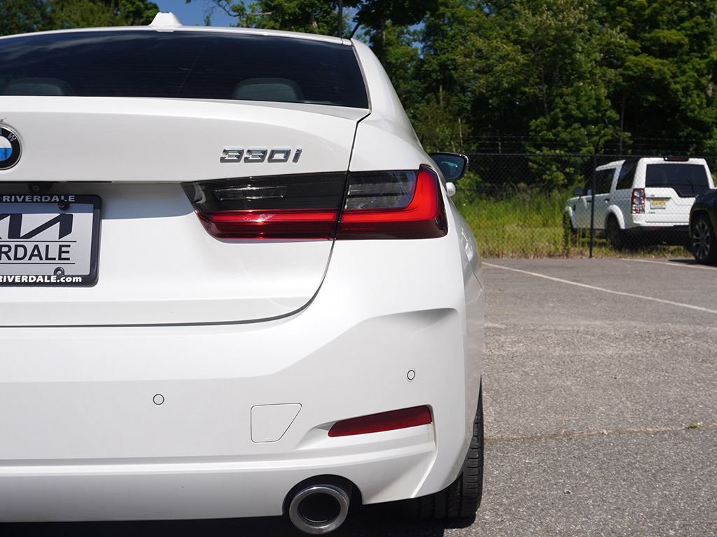 Used 2024 White BMW 330i xDrive image 17