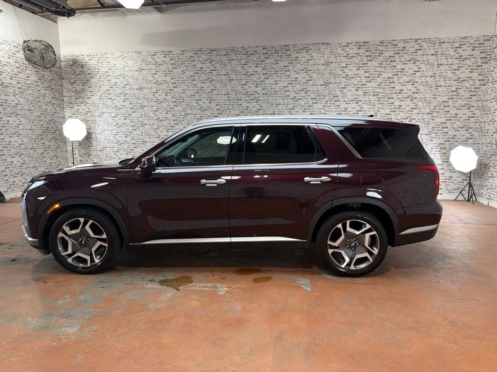 Used 2024 Sierra Burgundy Hyundai SEL image 4