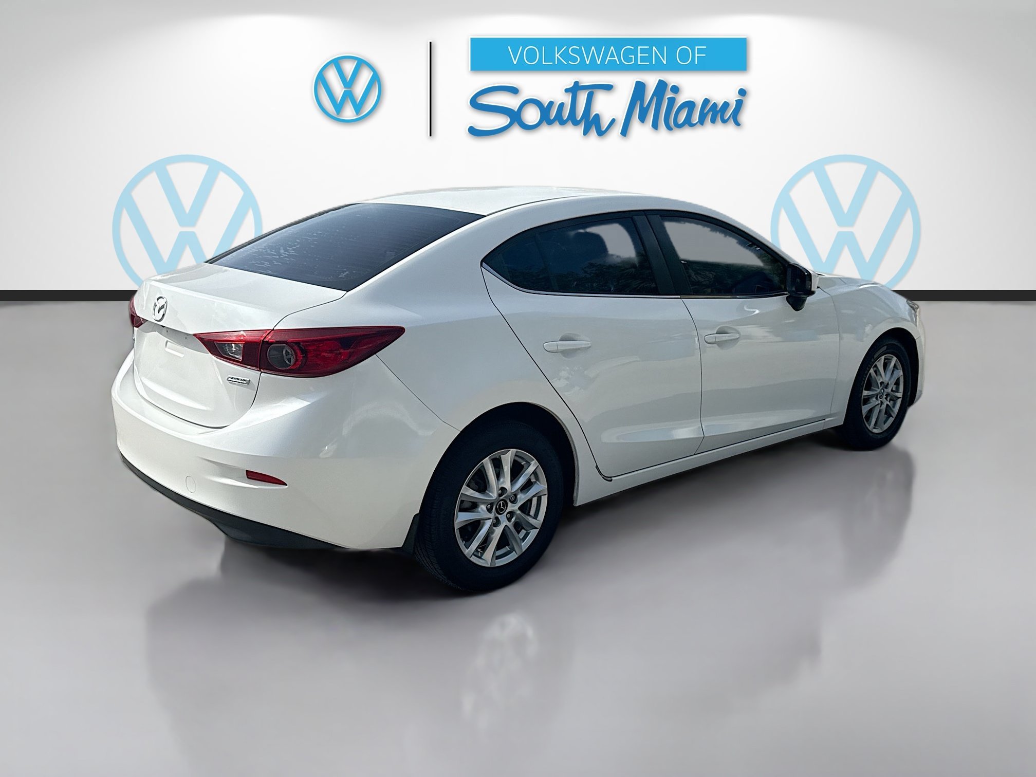 Used 2016 Snowflake White Pearl Mica Mazda i Sport image 7