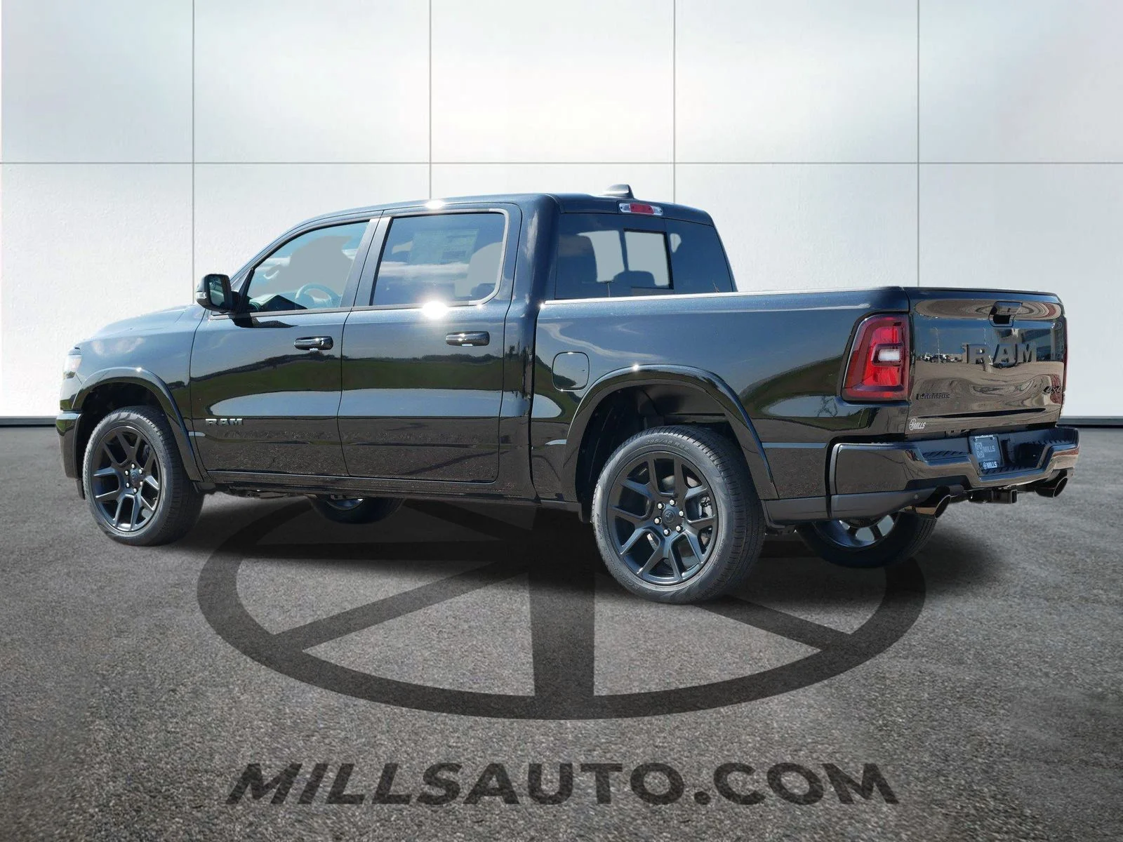 New 2026 Diamond Black Crystal Pearl-Coat Exterior Paint RAM Laramie image 3