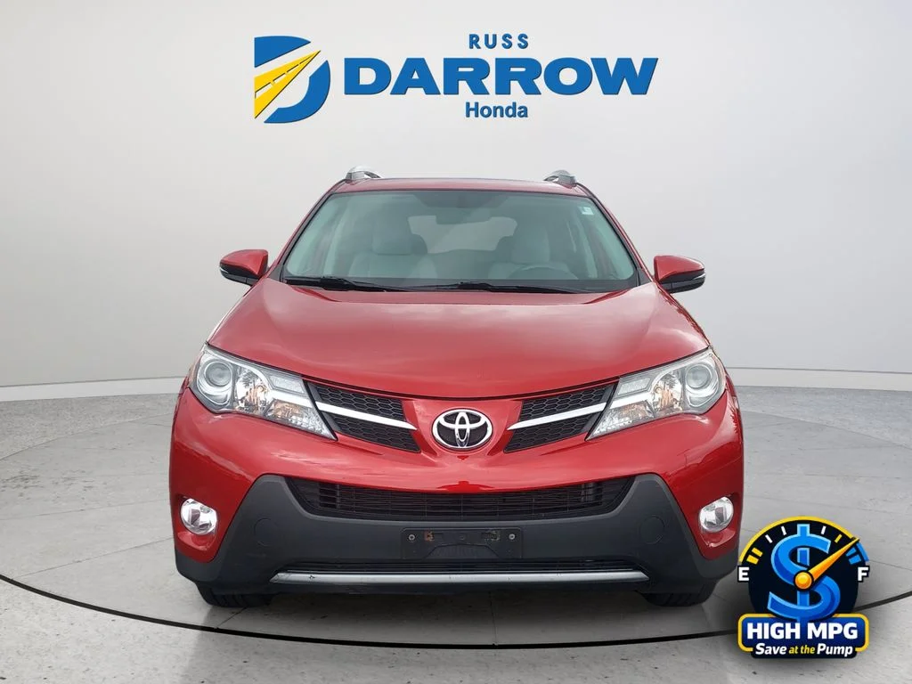 Used 2014 Red Toyota XLE image 8