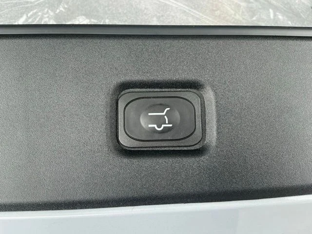 New 2026 Space Silver Metallic Ford MAX Platinum® image 8