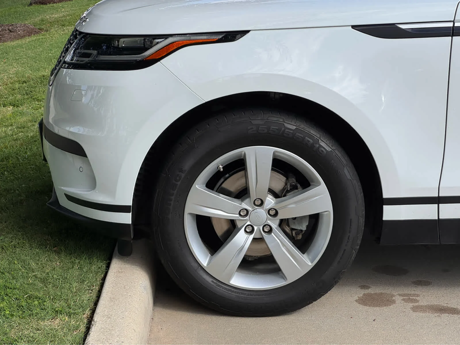 Used 2020 Fuji White Land Rover S image 8