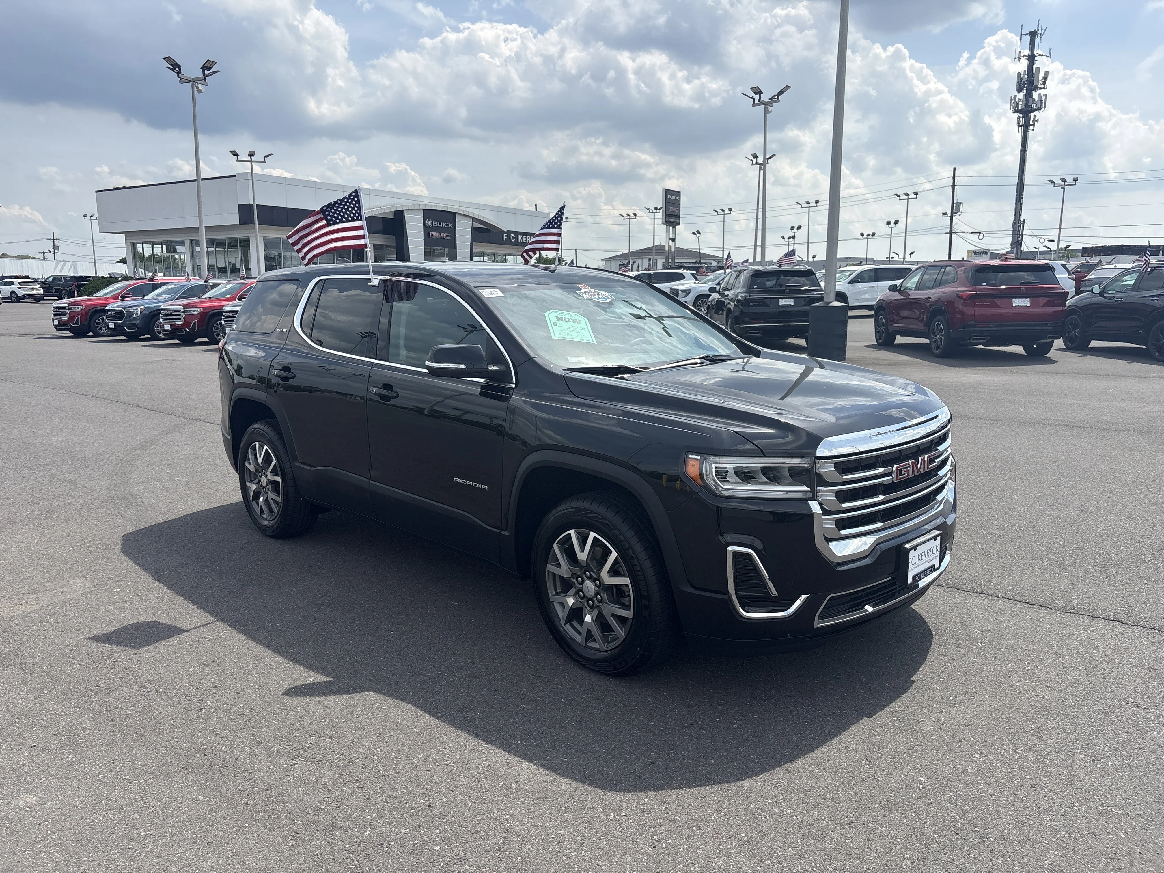 Used 2023 Ebony Twilight Metallic GMC SLE image 3